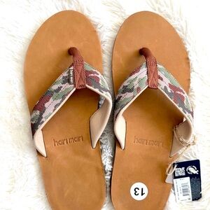 Hari Mari Men's Camouflage Flip-Flops